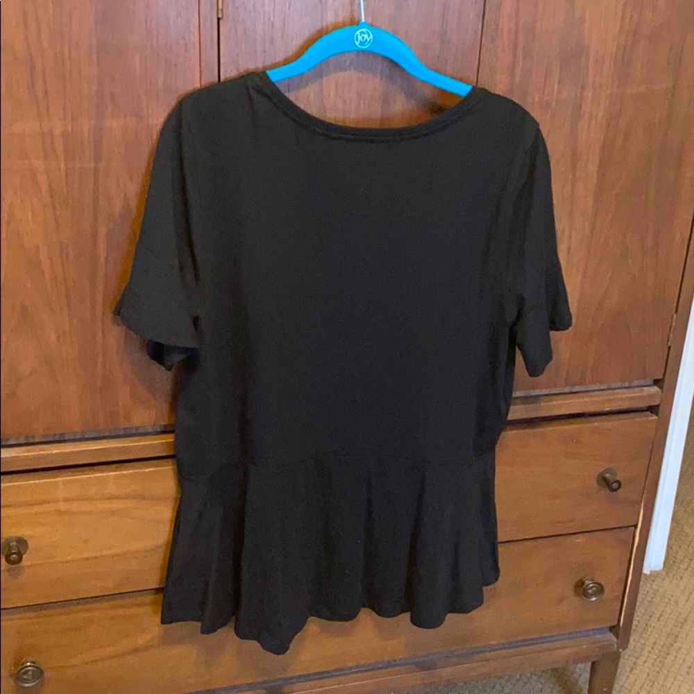 Black top - Picture 4 of 4